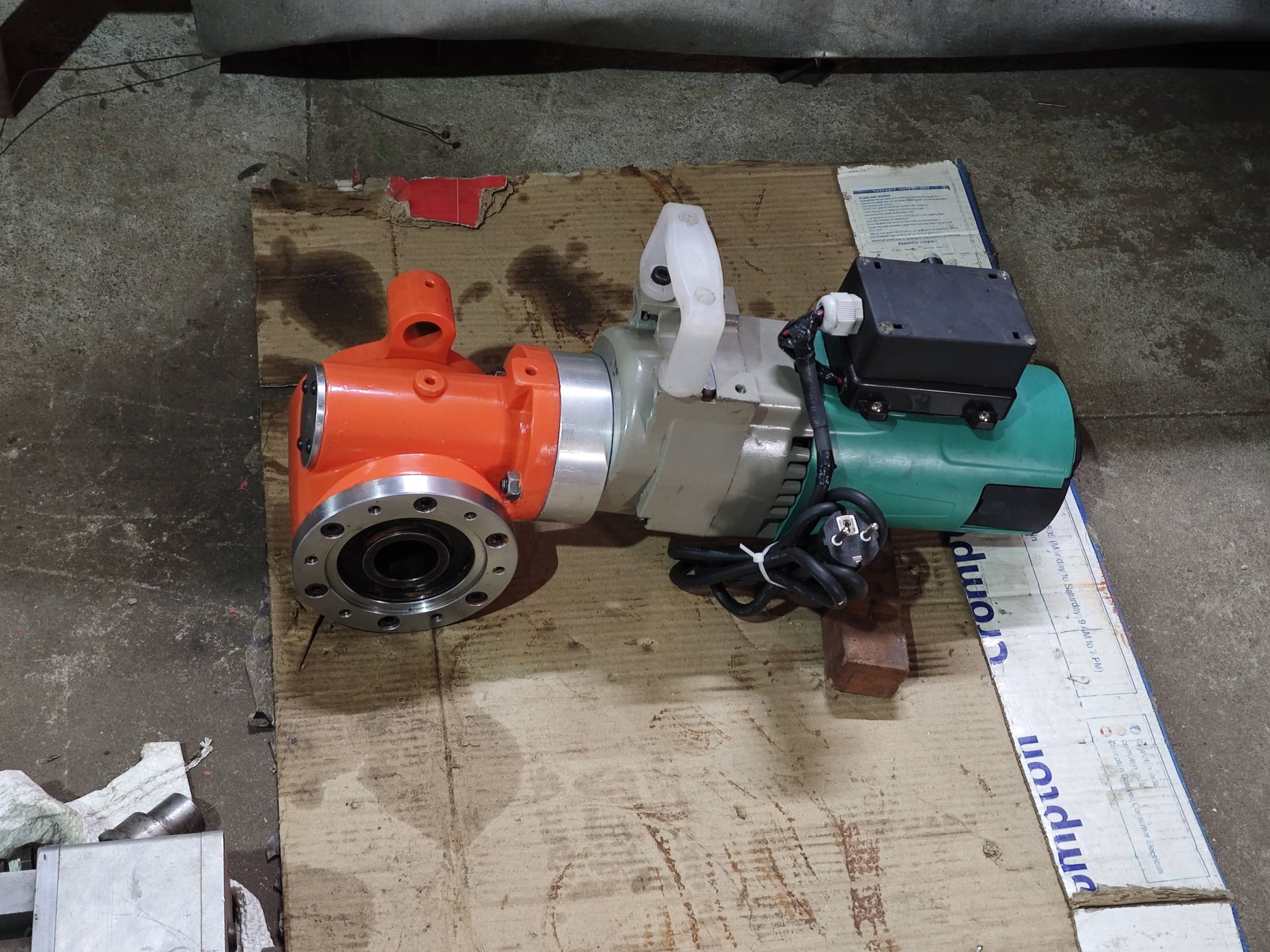 LINE BORING MACHINE, PORTABLE MACHINE TOOLS